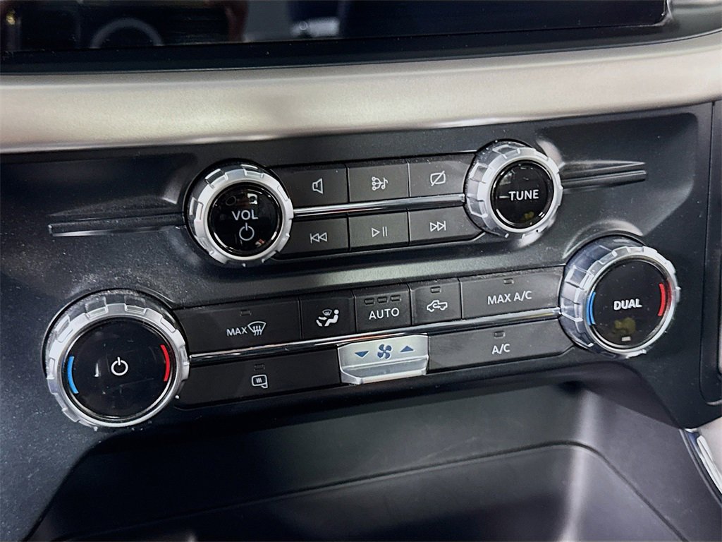 Used 2022 Ford F150 Lightning Pro image 21