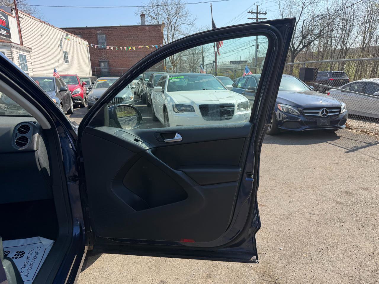 Used 2016 Volkswagen Tiguan S image 36