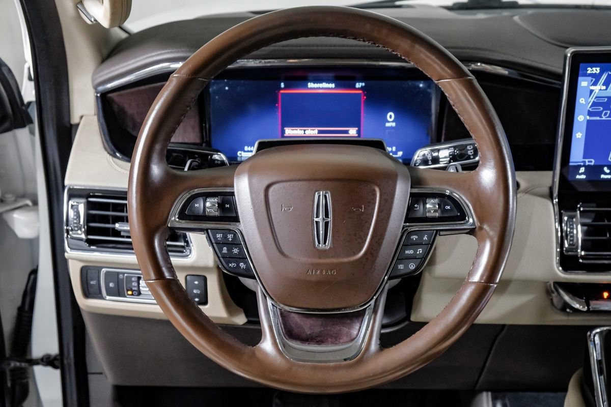 Used 2022 Lincoln Navigator L Reserve image 16