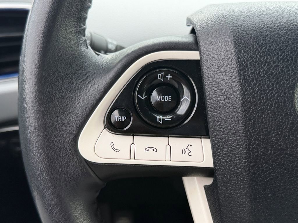 Used 2016 Toyota Prius Three Touring FWD image 23