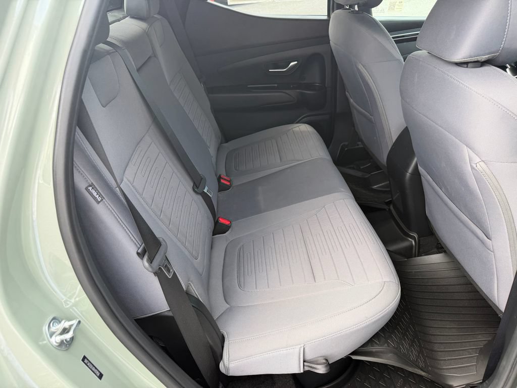 Used 2024 Hyundai Santa Cruz SE AWD/4WD image 16