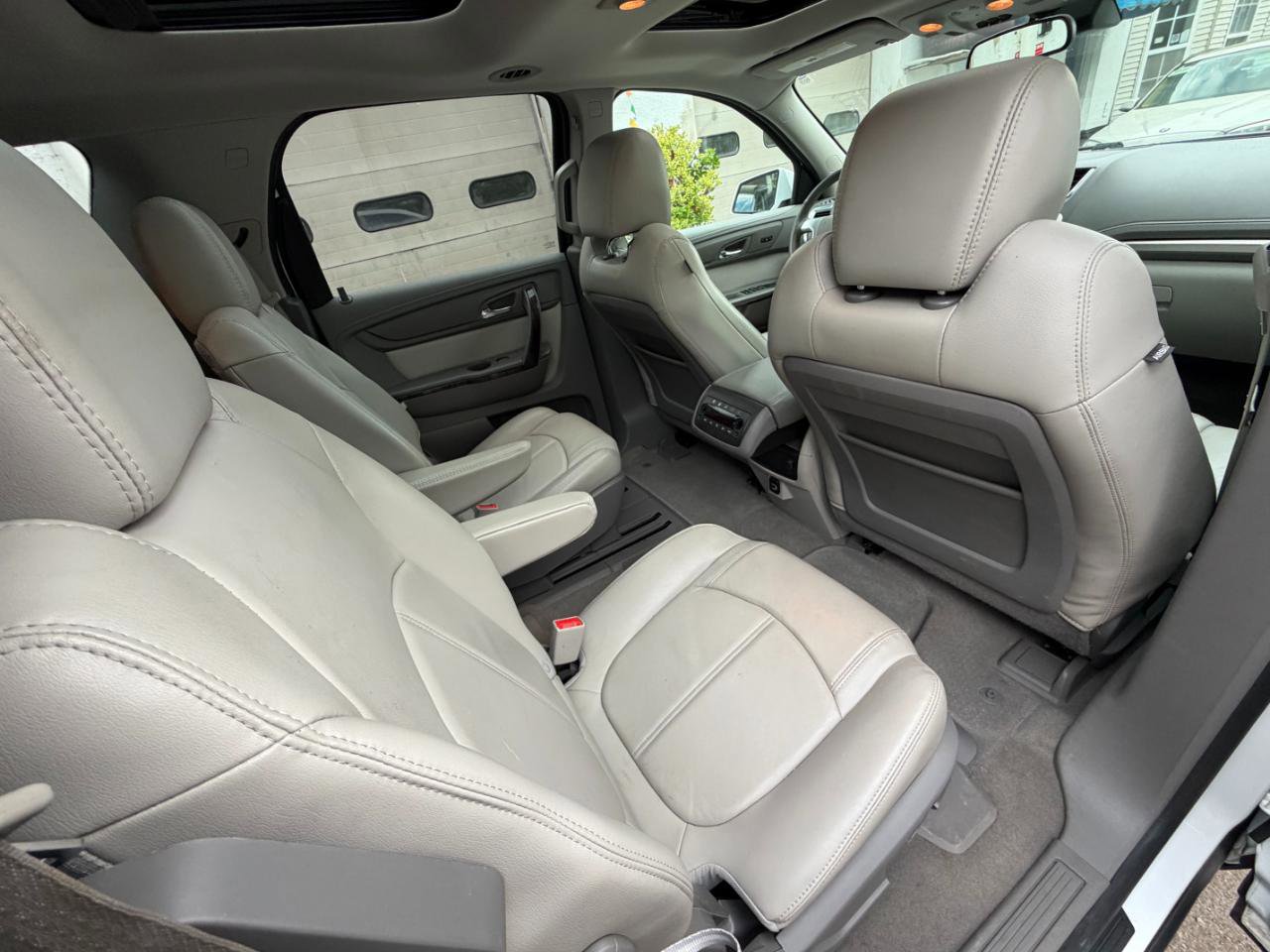 Used 2017 GMC Acadia Limited SLT image 34