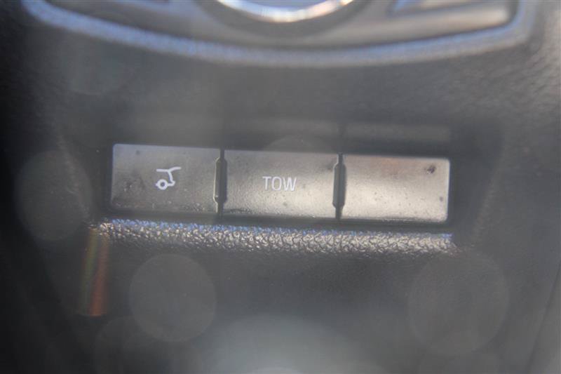 Used 2019 Ford Explorer XLT w/ Equipment Group 202A AWD/4WD image 35