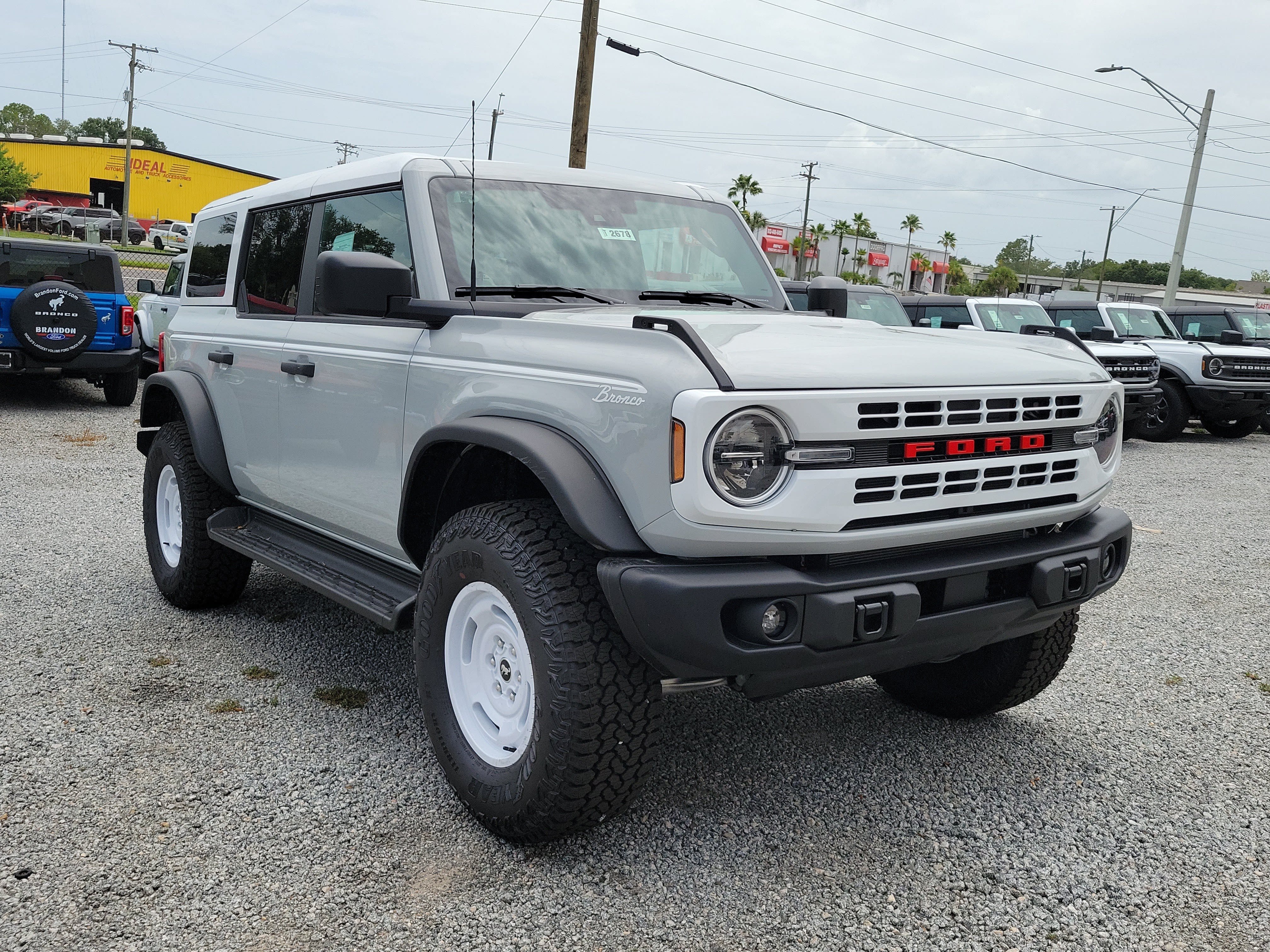New 2026 Ford Bronco Heritage Edition AWD/4WD image 2