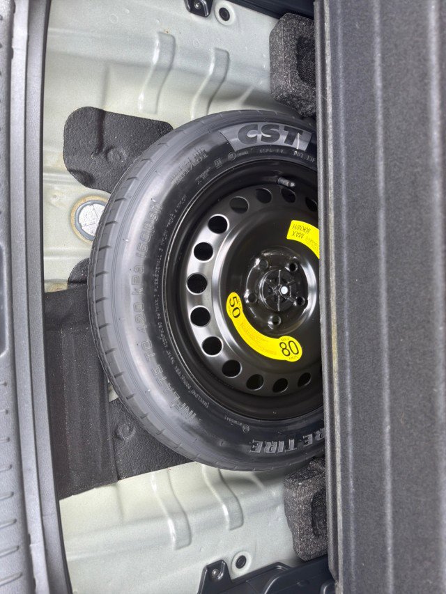 Used 2024 Kia Sportage LX image 32