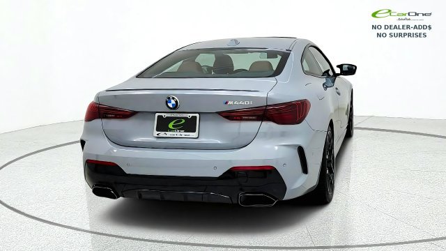 Used 2026 BMW M440i Coupe RWD image 7