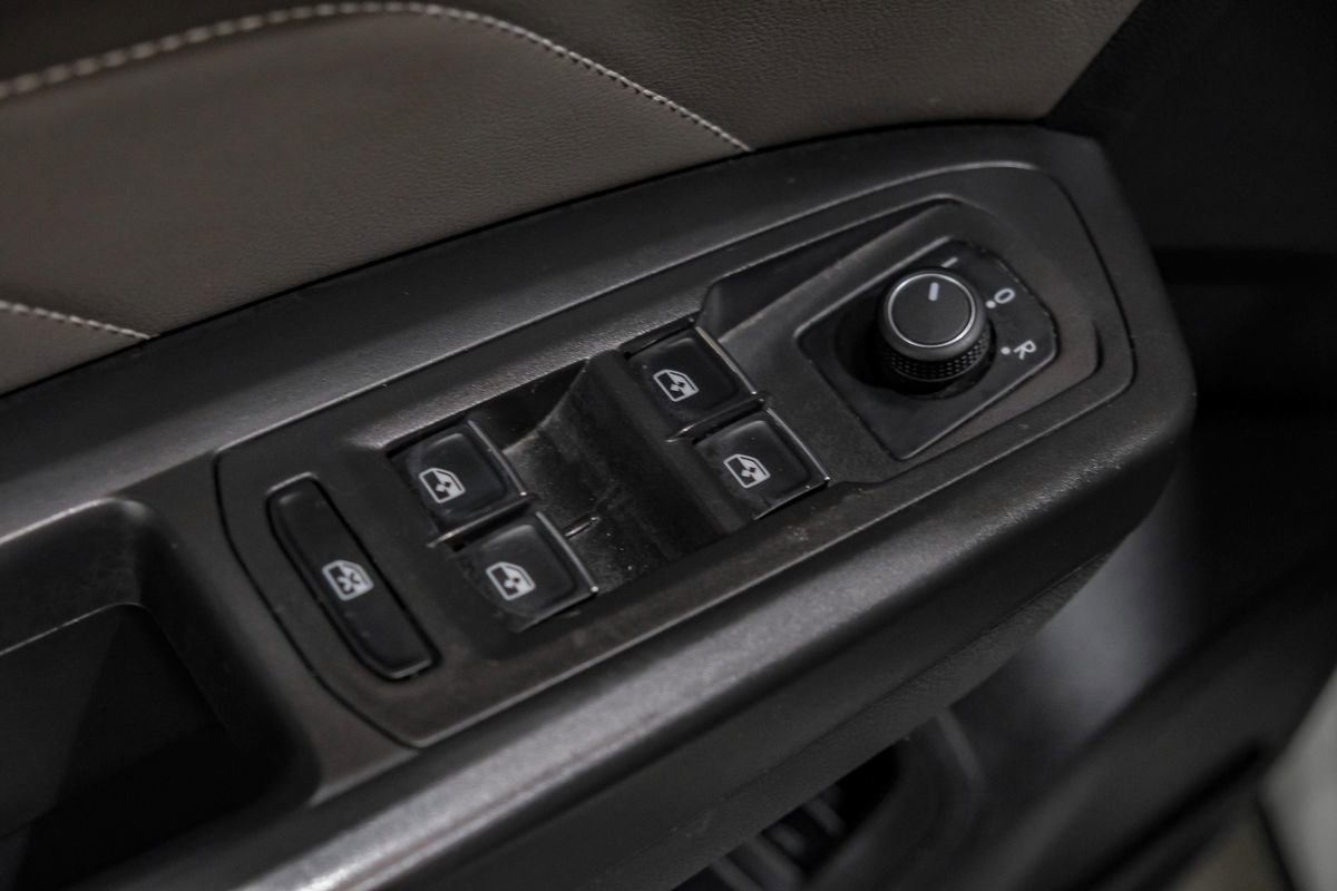 Used 2023 Volkswagen Atlas SEL R-Line image 44