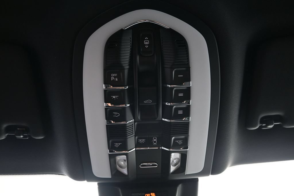 Certified 2026 Porsche Macan Turbo AWD/4WD image 22