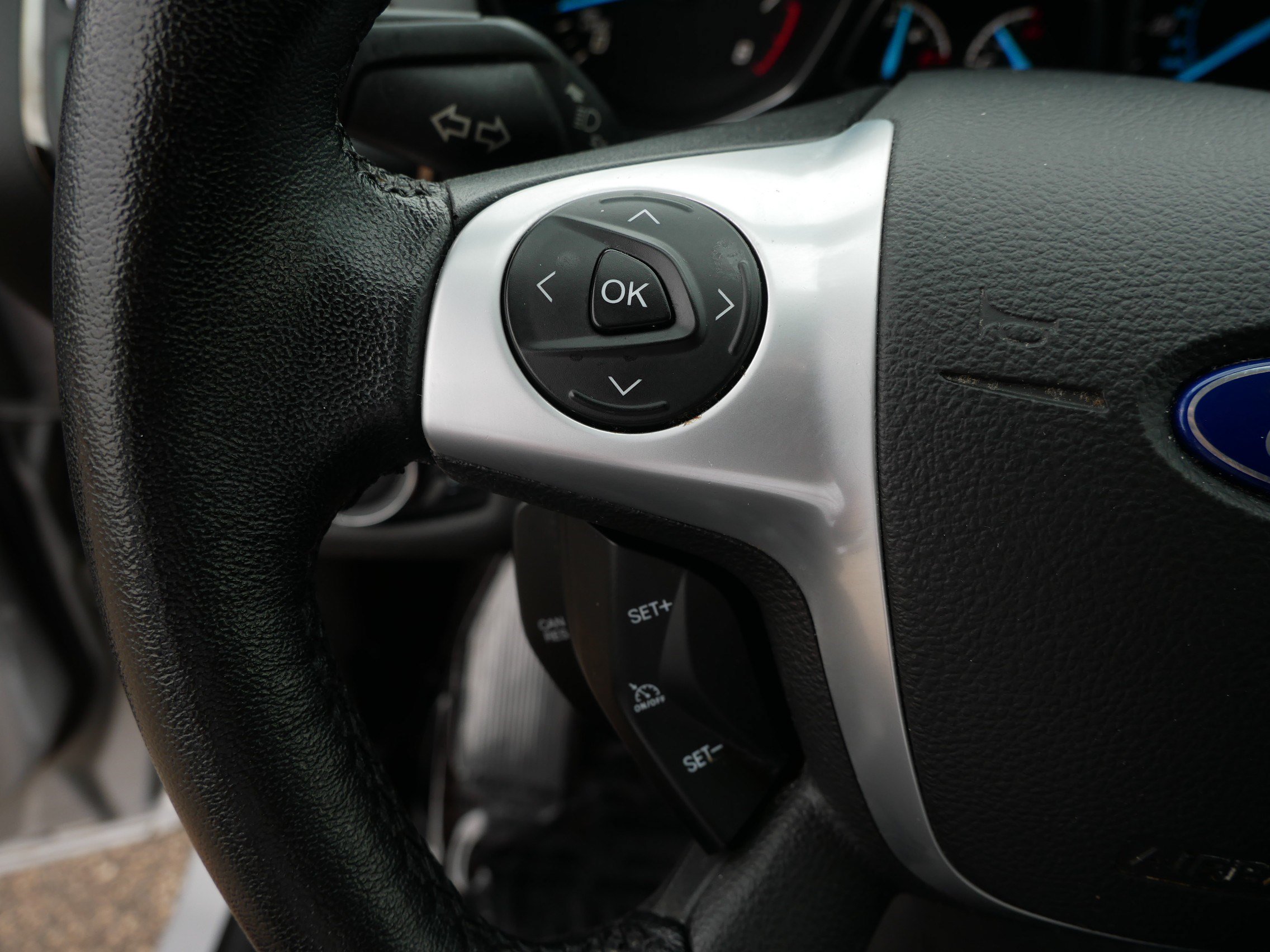 Used 2015 Ford Escape Titanium AWD/4WD image 28