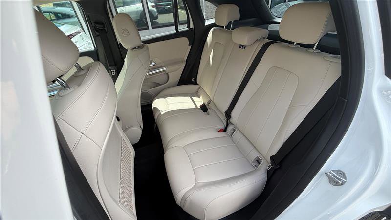 Used 2021 Mercedes-Benz GLA 250 4MATIC image 23