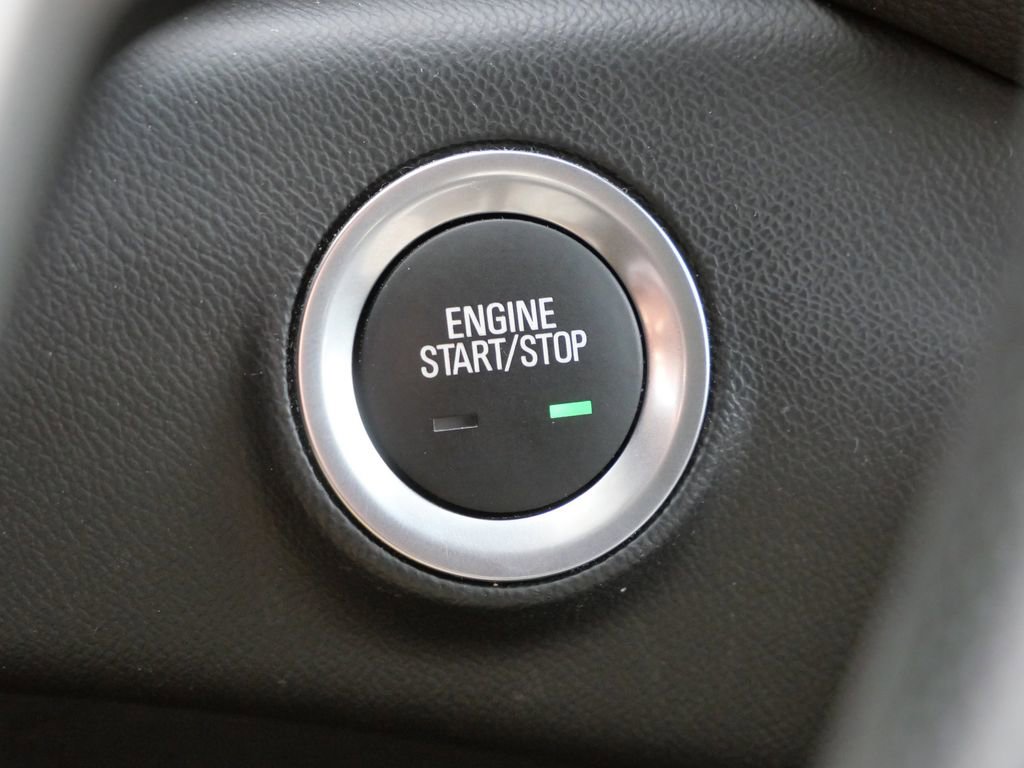 Used 2024 GMC Terrain SLE w/ Driver Convenience Package image 43