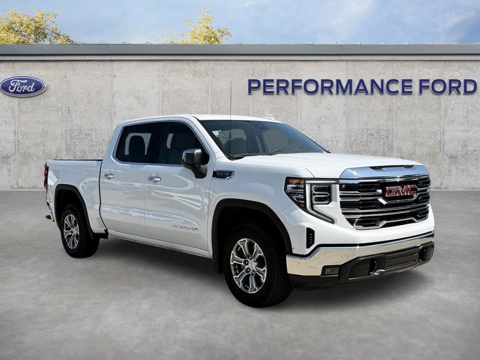 Used 2025 GMC Sierra 1500 SLT RWD image 5