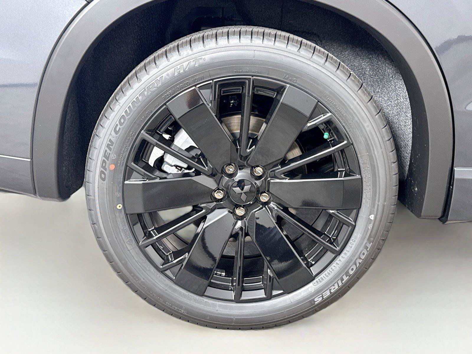 New 2026 Mitsubishi Outlander SEL FWD image 39