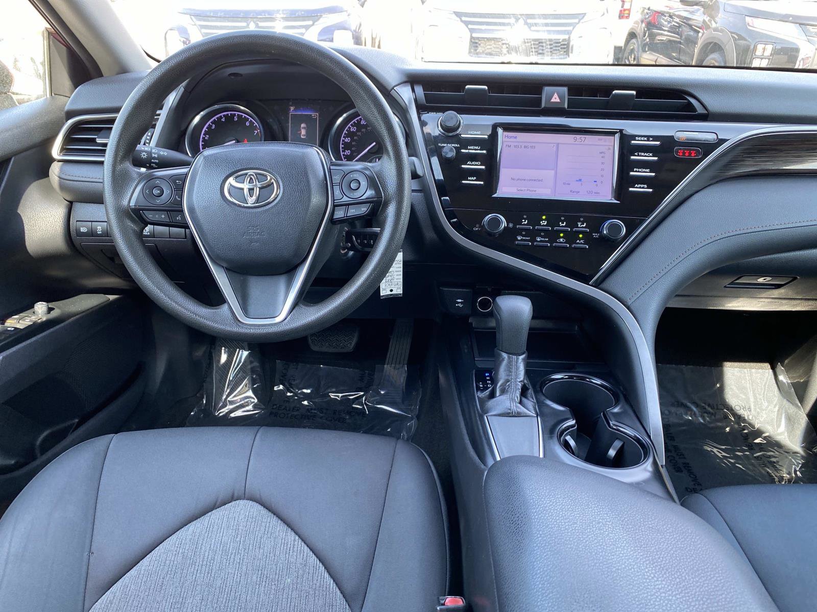 Used 2019 Toyota Camry LE FWD image 10