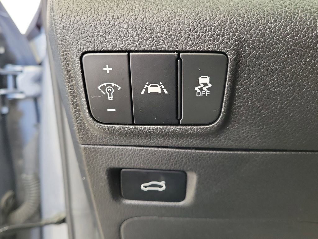 Used 2023 Kia K5 EX image 32