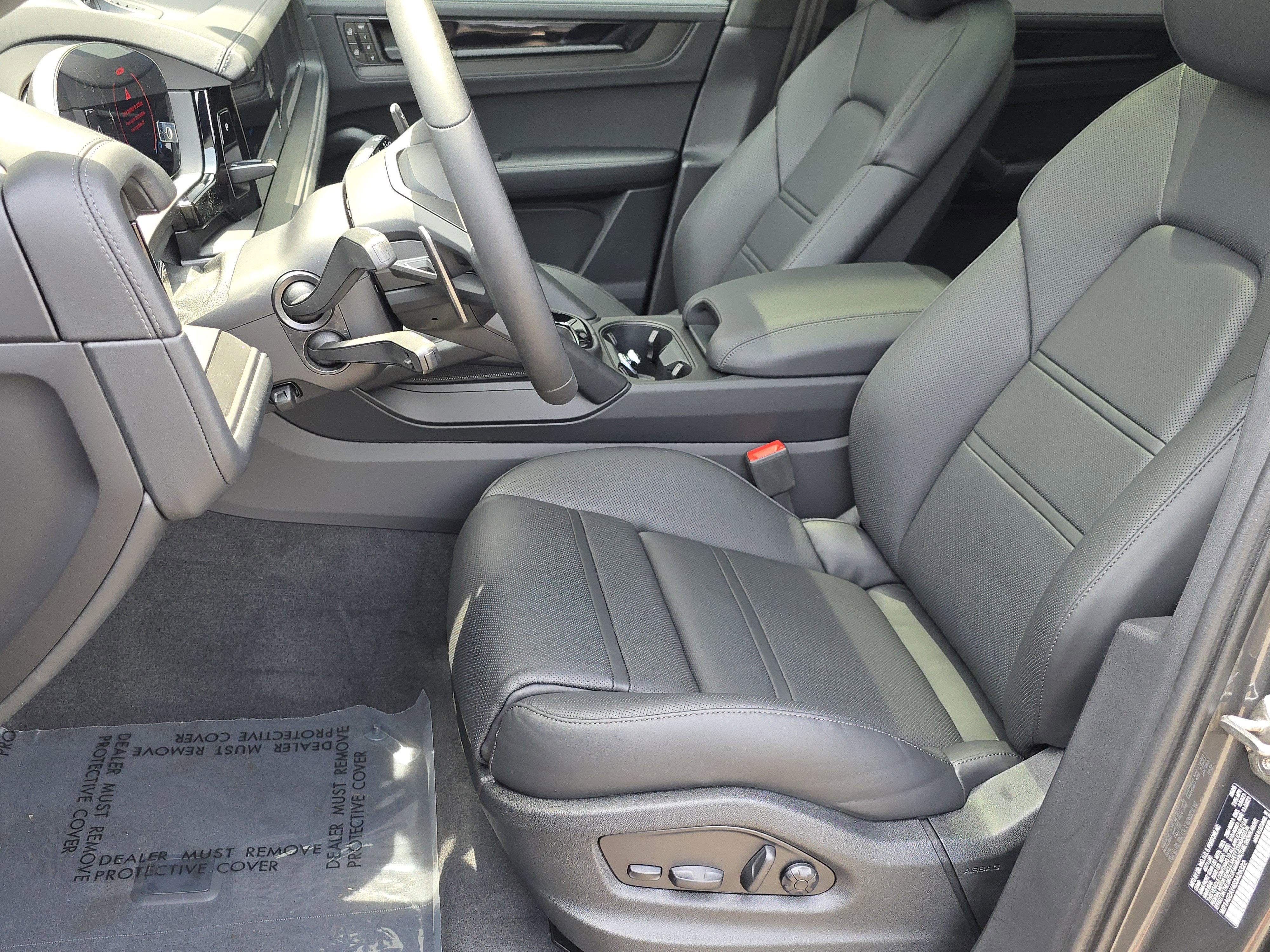 New 2025 Porsche Cayenne GTS image 5