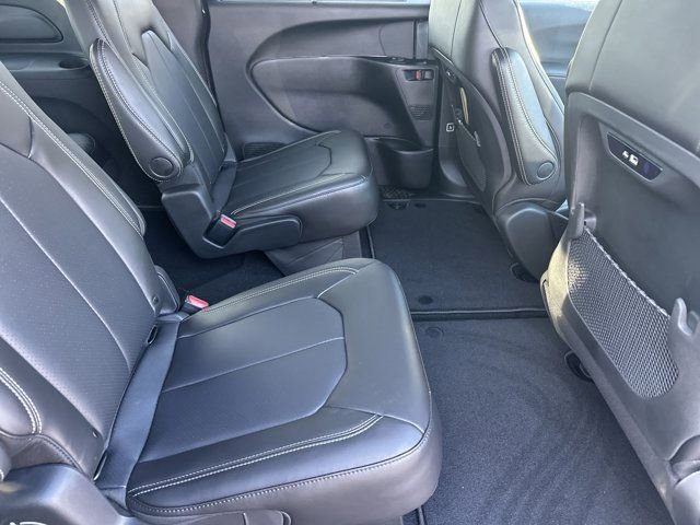 New 2026 Chrysler Pacifica Select image 15