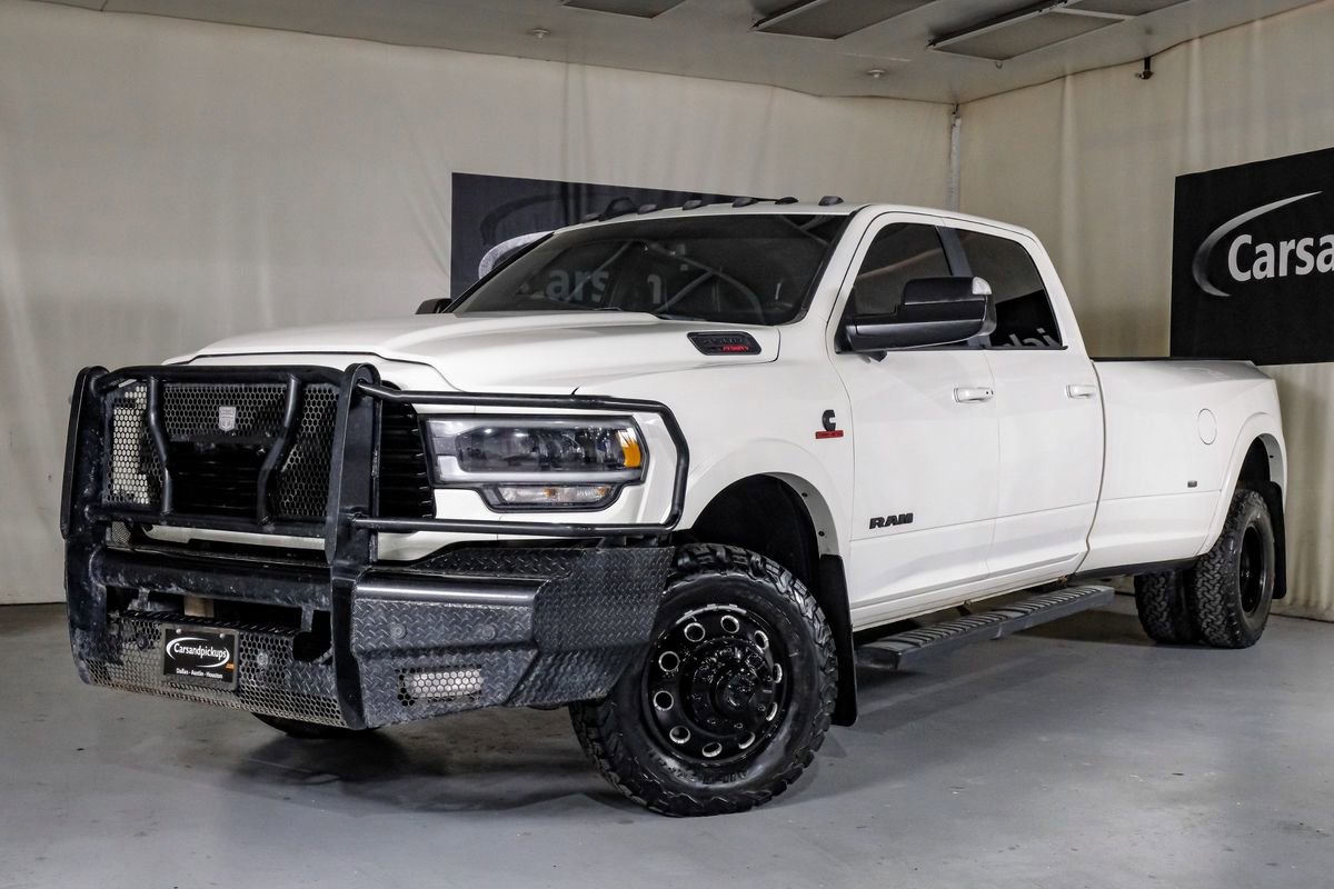 Used 2021 RAM 3500 Laramie w/ Night Edition AWD/4WD image 4