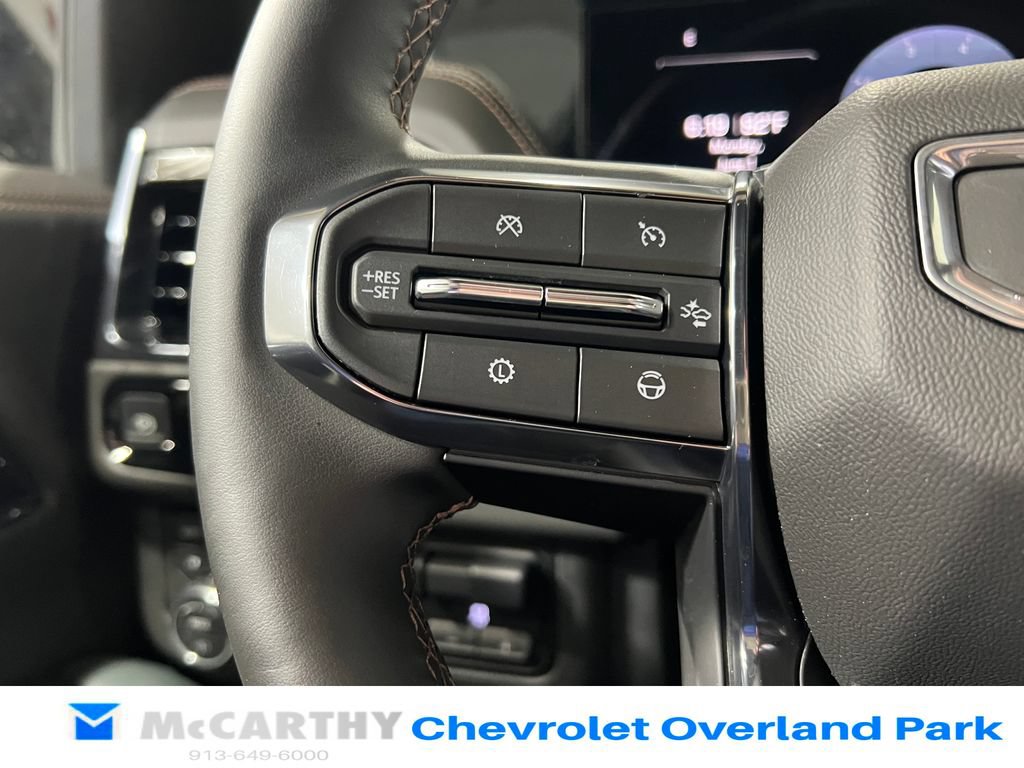 Used 2025 GMC Yukon AT4 w/ AT4 Premium Plus Package AWD/4WD image 13