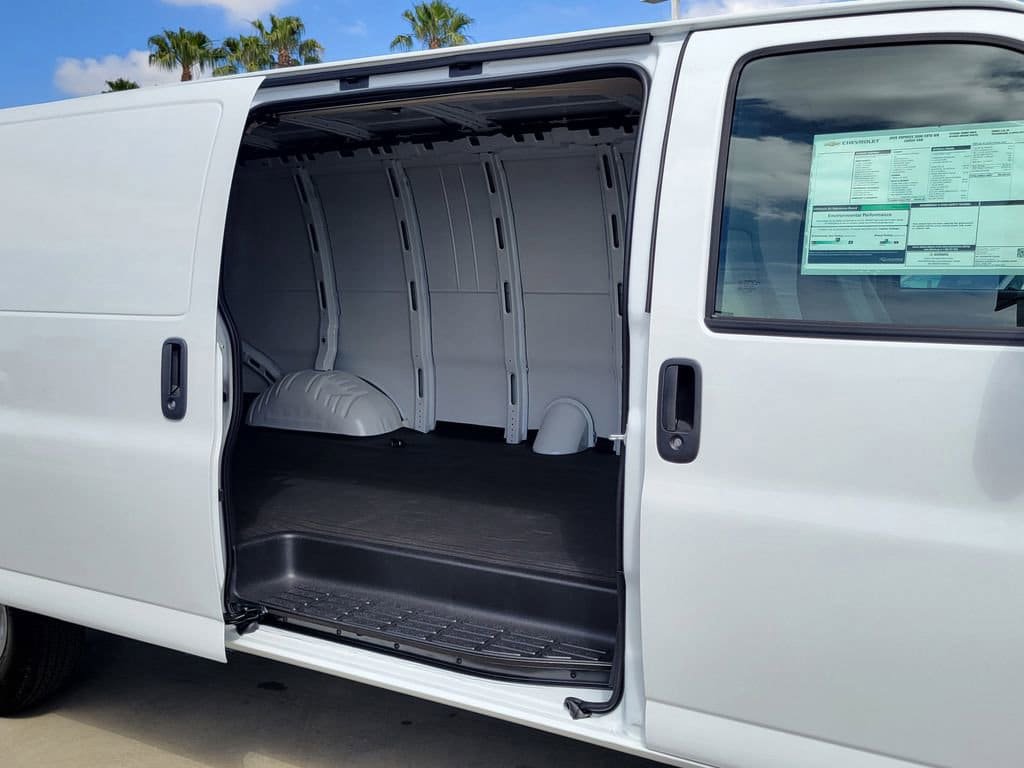 New 2026 Chevrolet Express 3500 Extended RWD image 14