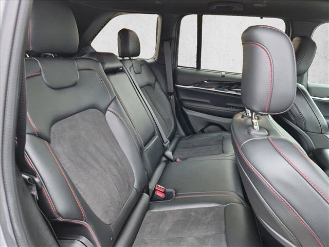 Used 2022 Jeep Grand Cherokee Trailhawk w/ Luxury Tech Group III AWD/4WD image 20