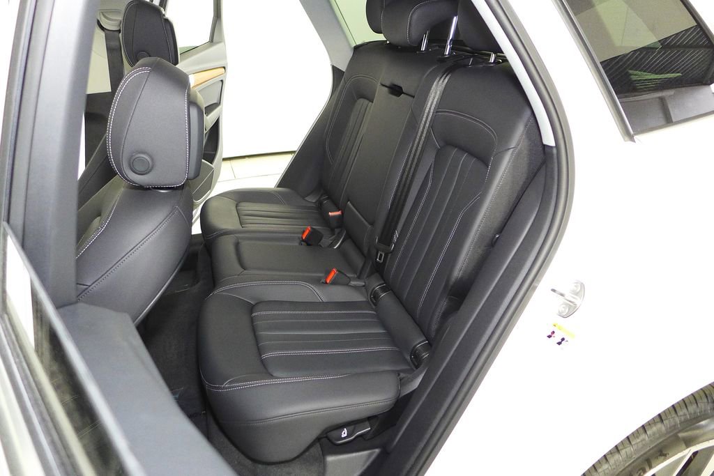 Used 2023 Audi Q5 2.0T Premium w/ Convenience Package image 21