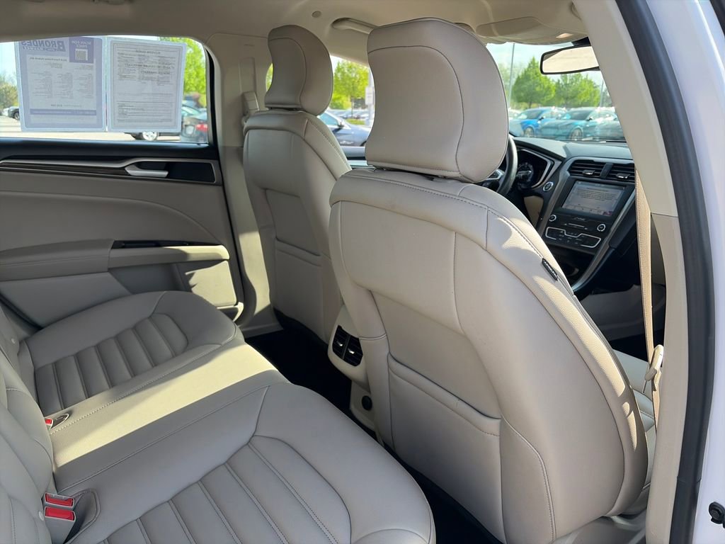 Used 2019 Ford Fusion SEL FWD image 33