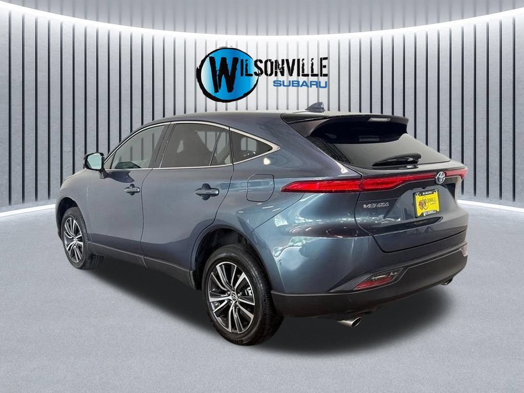 Used 2023 Toyota Venza LE AWD/4WD image 8