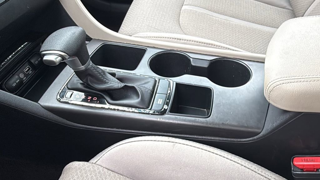 Used 2017 Kia Optima LX FWD image 34