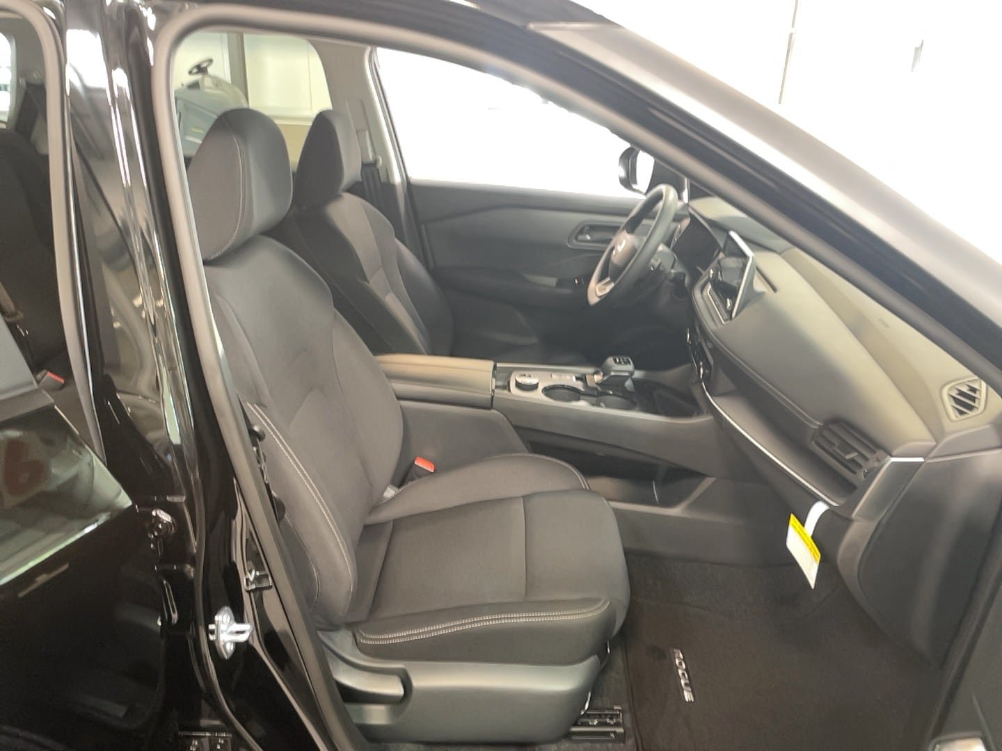 Used 2026 Nissan Rogue S AWD/4WD image 15