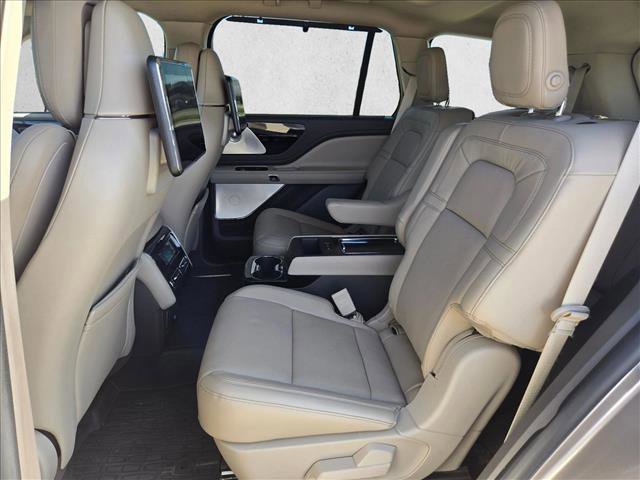 Used 2020 Lincoln Aviator Reserve w/ Equipment Group 202A image 20