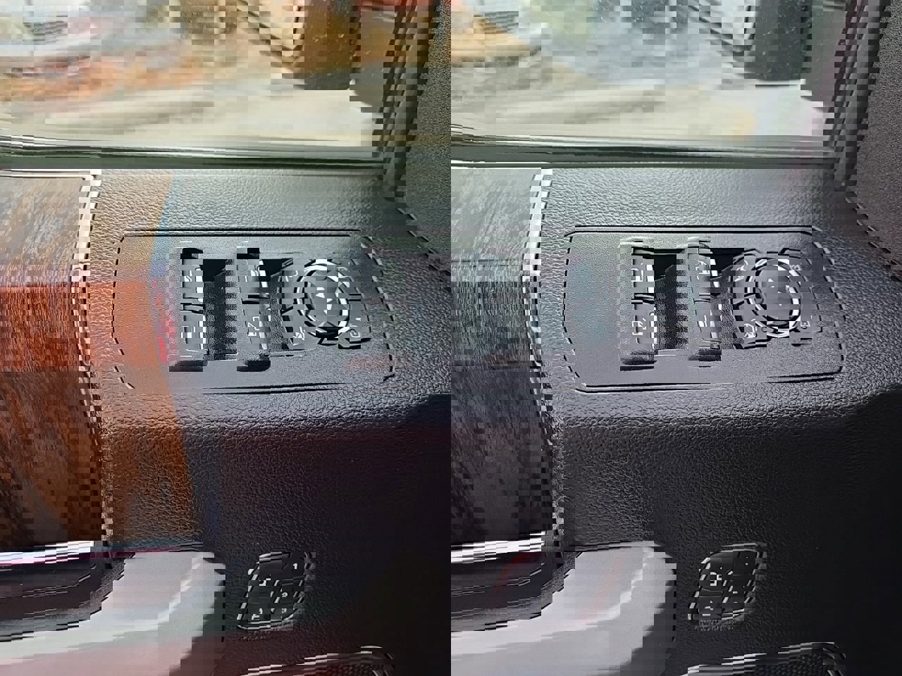 Used 2018 Ford F150 Lariat w/ Equipment Group 501A Mid image 14