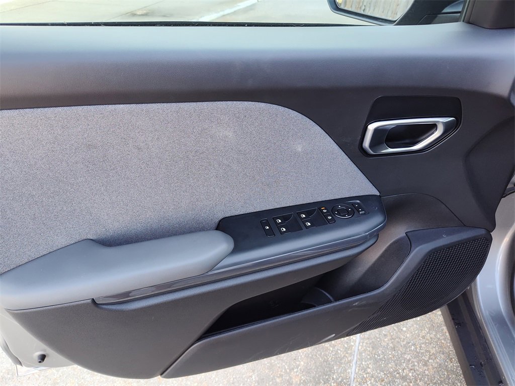 Used 2025 Kia K4 EX image 19