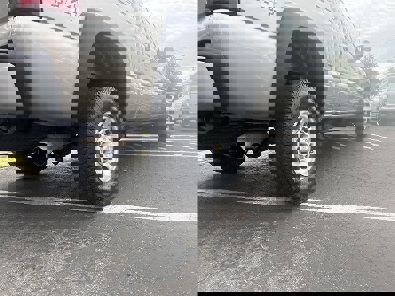 Used 2001 Chevrolet Silverado 2500 4x4 Crew Cab image 5