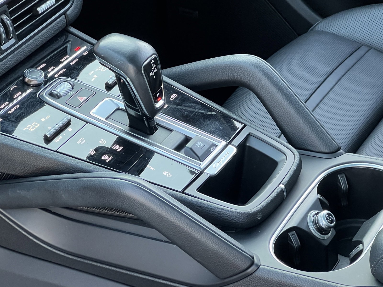 Certified 2021 Porsche Cayenne Coupe image 28