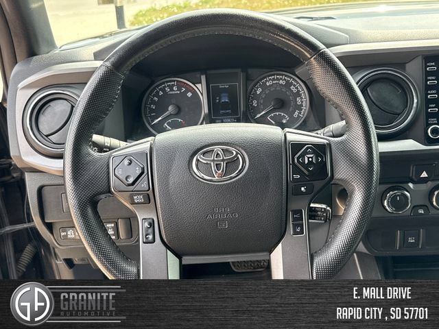Used 2021 Toyota Tacoma TRD Off-Road AWD/4WD image 14