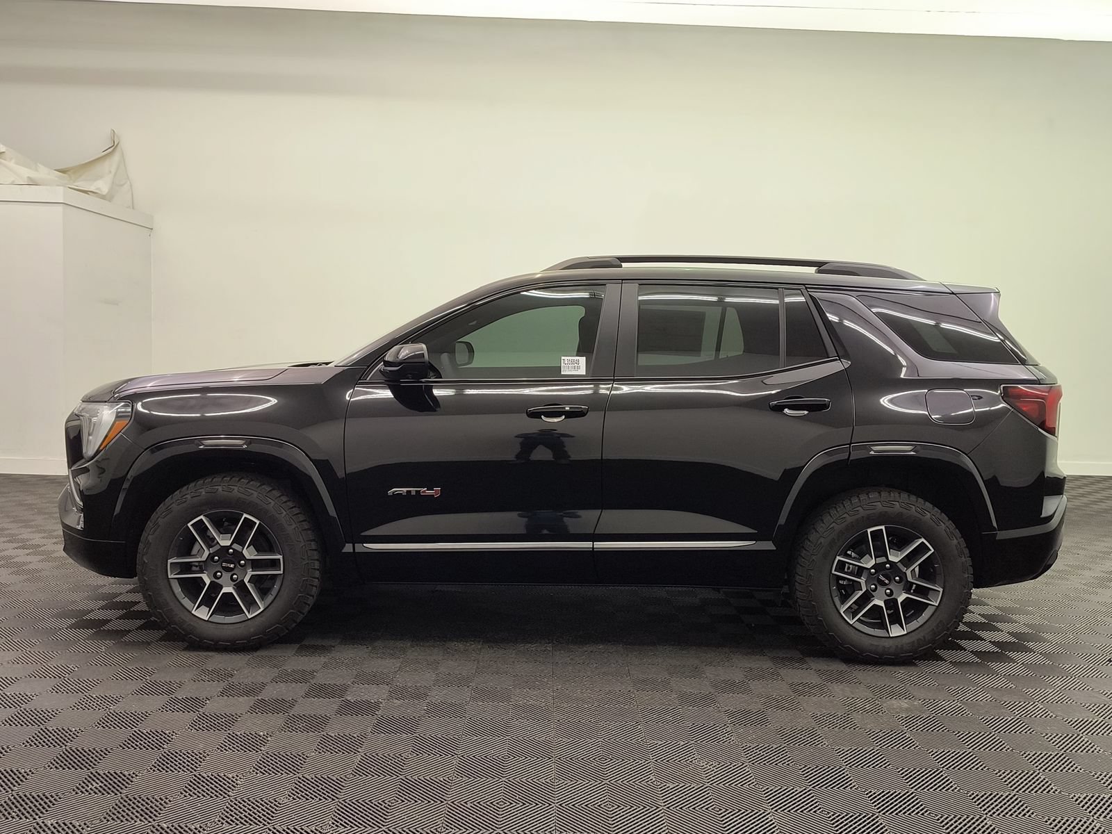 New 2026 GMC Terrain AT4 w/ Technology Package II AWD/4WD image 2