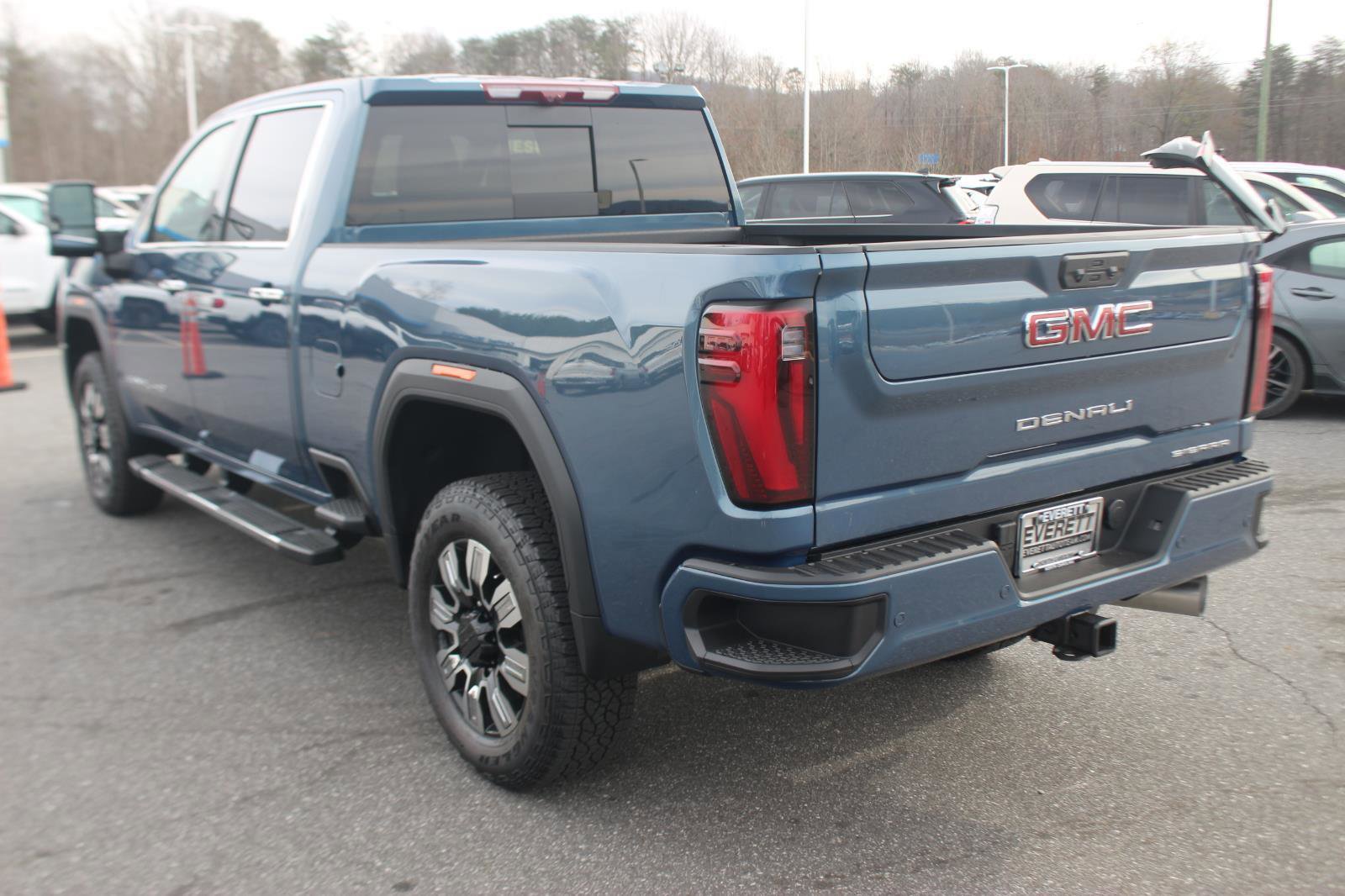 New 2026 GMC Sierra 2500 Denali w/ Denali Reserve Package image 5