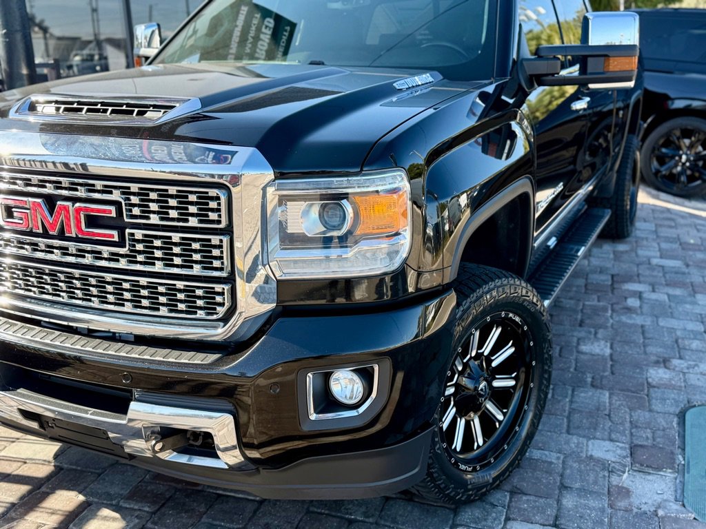 Used 2019 GMC Sierra 2500 Denali w/ Duramax Plus Package image 25