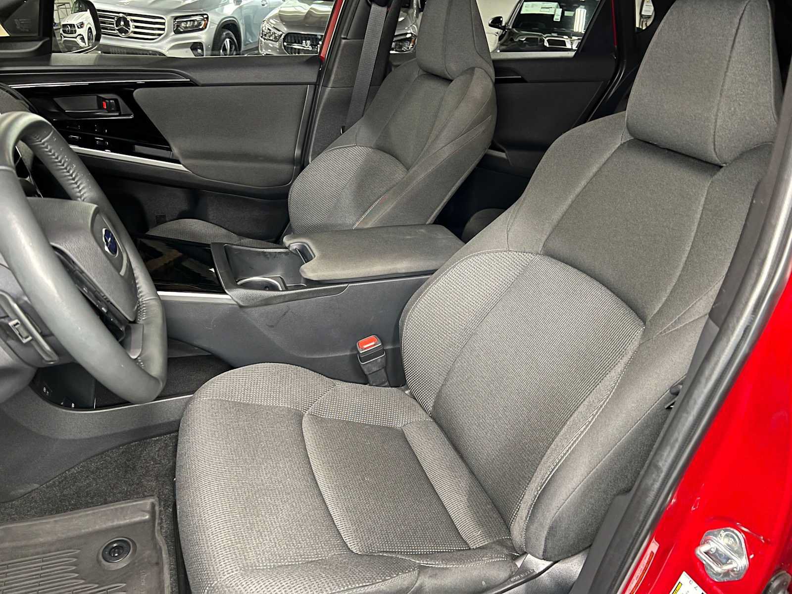 Used 2025 Subaru Solterra w/ Premium Convenience Package AWD/4WD image 23