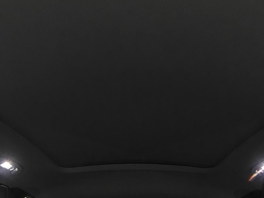 Used 2022 Chevrolet Blazer LT AWD/4WD image 17