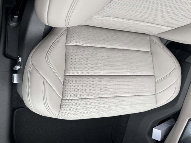 New 2025 Lincoln Nautilus Reserve image 18