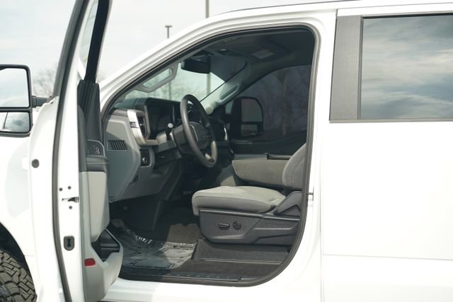 Used 2024 Ford F250 XLT w/ XLT Premium Package image 11