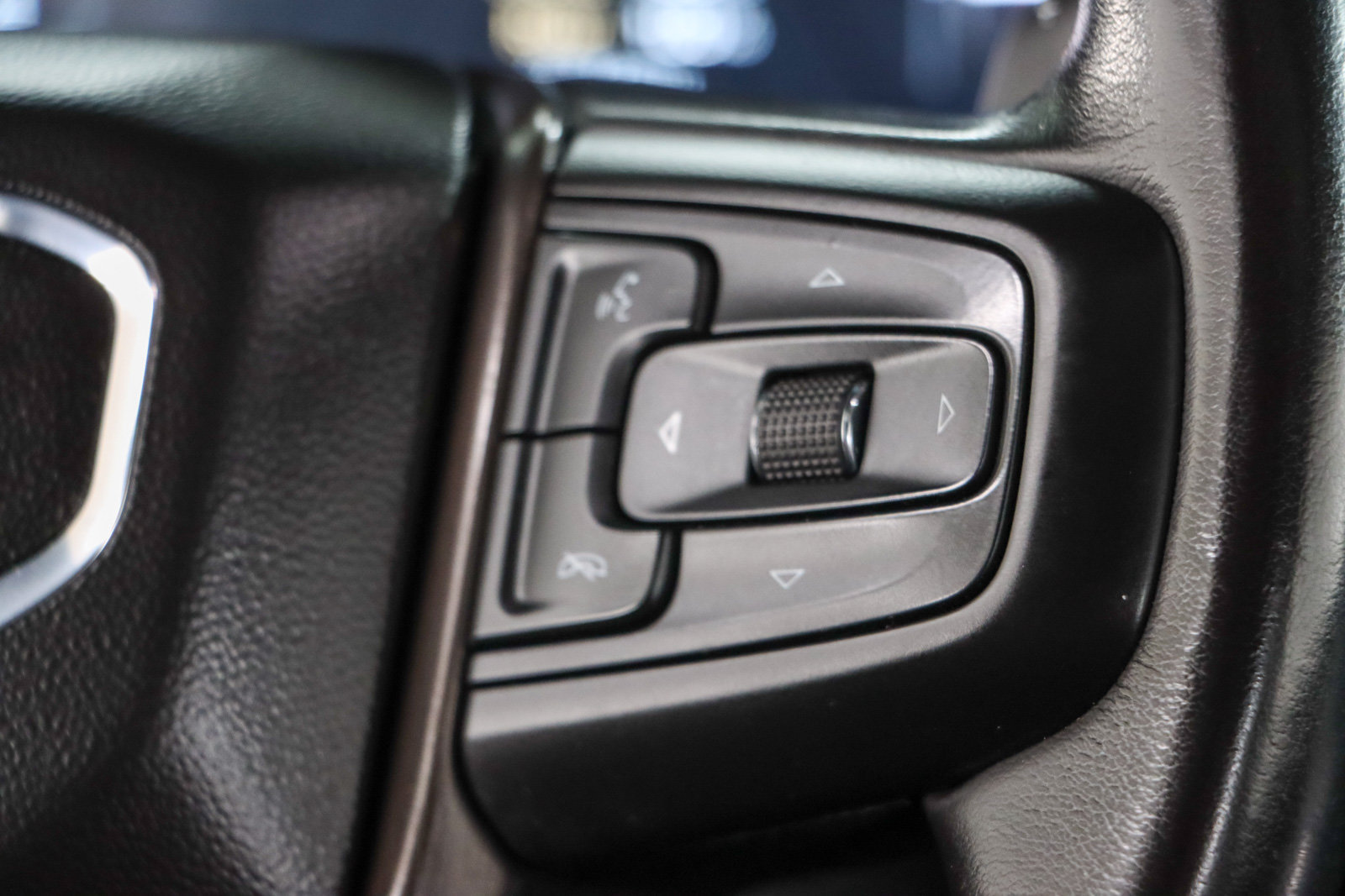 Used 2022 GMC Sierra 1500 AT4 w/ AT4 Preferred Package AWD/4WD image 16
