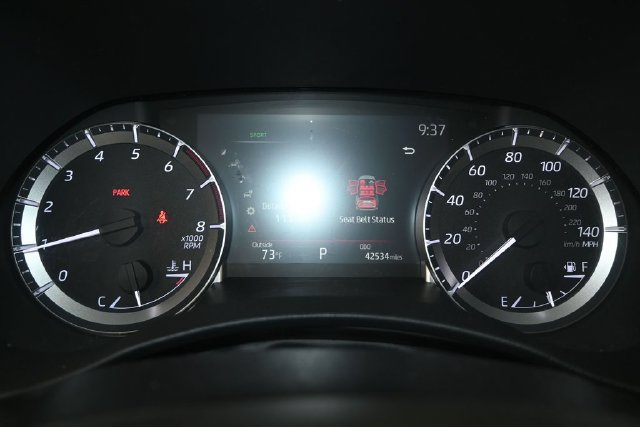 Used 2023 Toyota Highlander L FWD image 6