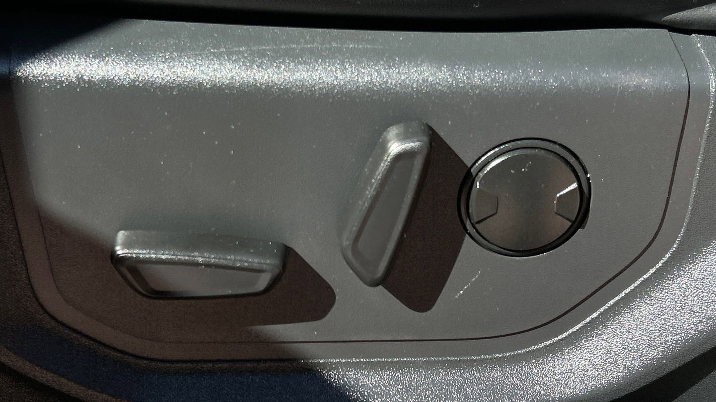 Used 2023 Ford Expedition XLT AWD/4WD image 36