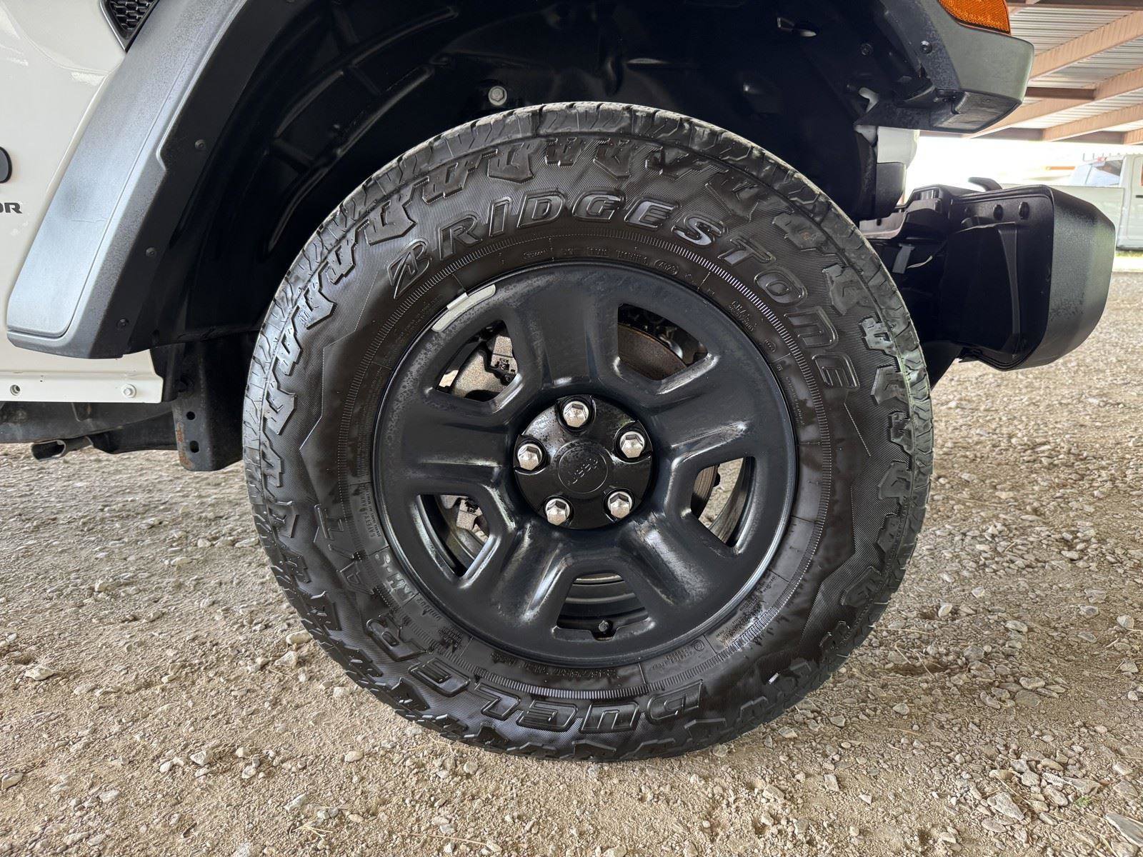 Used 2024 Jeep Gladiator Sport AWD/4WD image 42