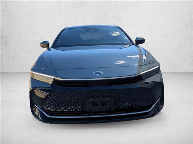 Used 2023 Toyota Crown Limited image 2