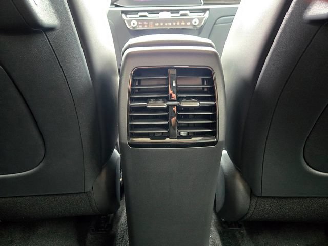 New 2026 Kia Niro EX FWD image 7