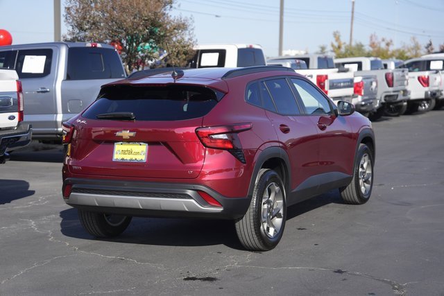 Used 2025 Chevrolet Trax LT w/ Driver Confidence Package image 6